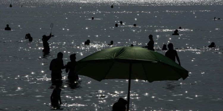 Αίθριος καιρός και υψηλές θερμοκρασίες