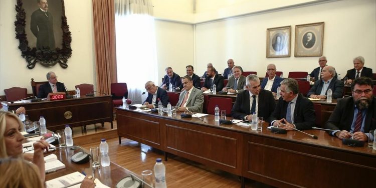 Βουλή: Οι τρεις υποψήφιοι για την προεδρία του Αρείου Πάγου