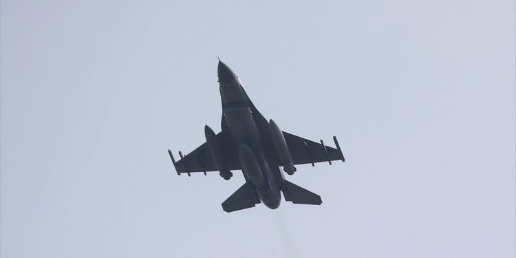 Δύο τουρκικά F-16 και ένα κατασκοπευτικό πάνω από το Αιγαίο
