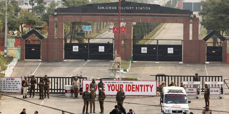 Ινδία: Ανακαλείται η αυτονομία του Κασμίρ