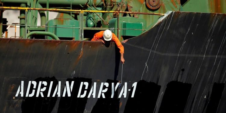 Ιρανικό τάνκερ: Αλλάζει πορεία, αποφεύγει τα ευρωπαϊκά χωρικά ύδατα