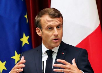 Μακρόν: Ο Αμαζόνιος χρειάζεται καλύτερη διαχείριση