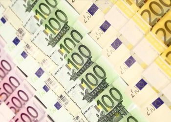 Μυστηριώδης ευεργέτης διένειμε δωρεές 200.000 ευρώ στη Γερμανία