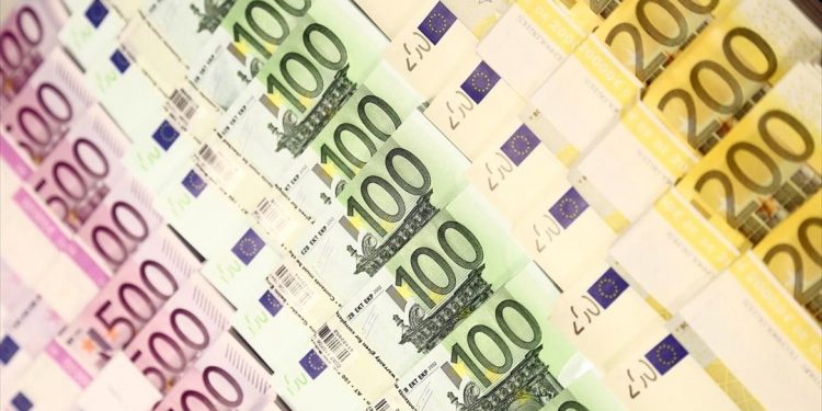 Μυστηριώδης ευεργέτης διένειμε δωρεές 200.000 ευρώ στη Γερμανία