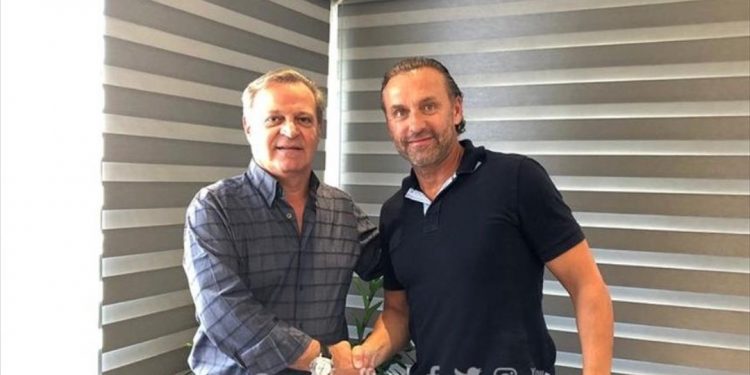 Νέος προπονητής του ΑΠΟΕΛ ο Ντολ