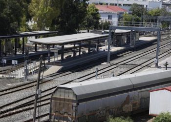 Σε ιδιώτες η συντήρηση των σιδηροδρόμων