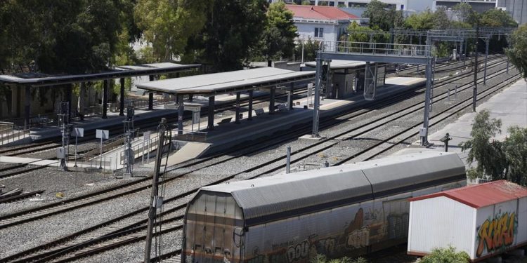 Σε ιδιώτες η συντήρηση των σιδηροδρόμων