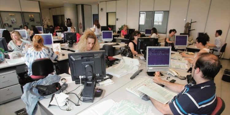 Σταδιακή μείωση και κατάργηση των τεκμηρίων διαβίωσης