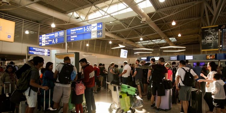 Υψηλές «πτήσεις» για τα αεροδρόμια της χώρας στο επτάμηνο