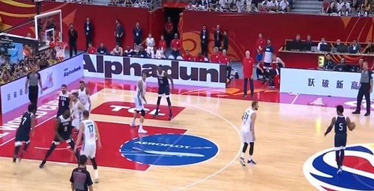 Οι ΗΠΑ επιβλήθηκαν της Τσεχίας με 67-88