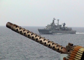 «Βράζει» η θάλασσα στο Καστελόριζο με έλληνες και τούρκους να διεξάγουν ασκήσεις στην ίδια περιοχή