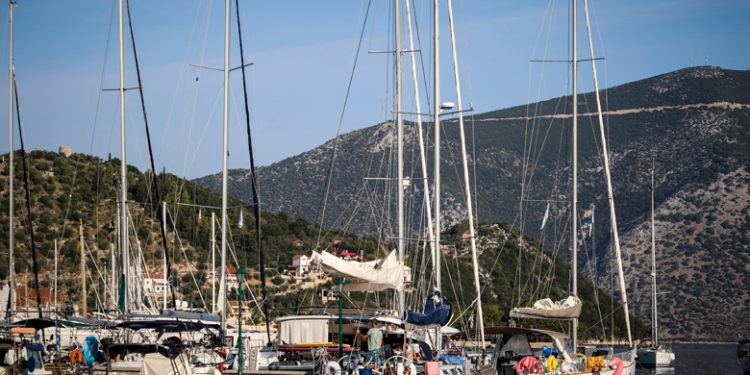 Ο μοναδικός γιατρός του νησιού έβγαλε την εφημερία στο αυτόφωρο – News.gr