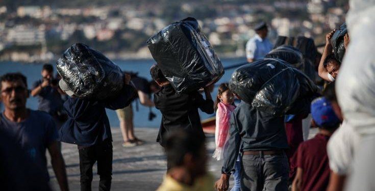 Σε δομές της Βόρειας Ελλάδας οι 1.500 πρόσφυγες και μετανάστες από τη Λέσβο