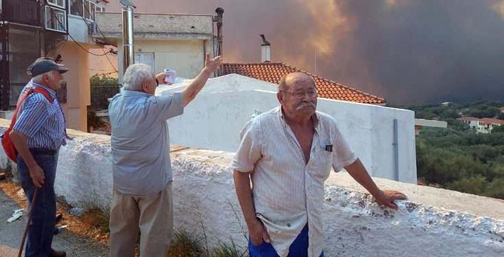 Φωτιά στη Ζάκυνθο: Καλύτερη εικόνα από το πύρινο μέτωπο, δεν απειλούνται χωριά