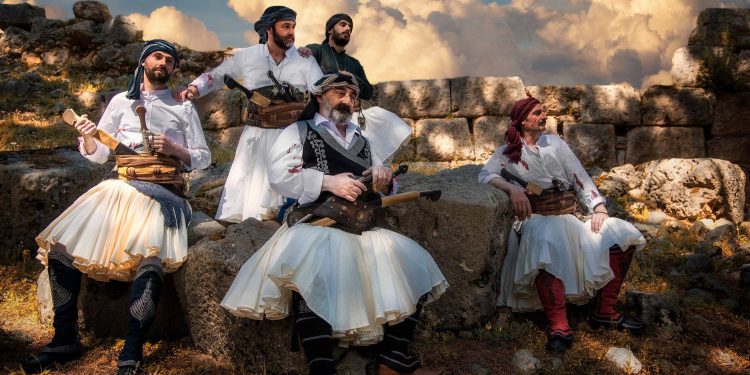 ΣΥΛΛΟΓΟΣ ΙΣΤΟΡΙΚΗΣ ΑΝΑΒΙΩΣΗΣ ΒΟΣΤΙΤΣΑ 1821: Ο Σύλλογος που «ζωντανεύει» το 1821