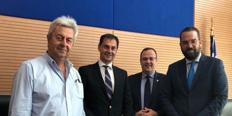 Συνάντηση Προέδρου ΕΒΕ Ηλείας με τον Υπουργό Τουρισμού στη Περιφέρεια!