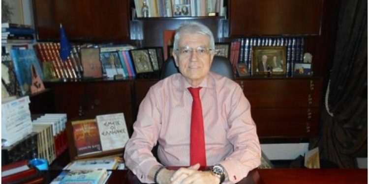 ΑΓΓΕΛΟΣ ΑΓΓΕΛΟΠΟΥΛΟΣ: “Επιδεινώνεται συνεχώς το βιοτικό επίπεδο της μεσαίας τάξης”