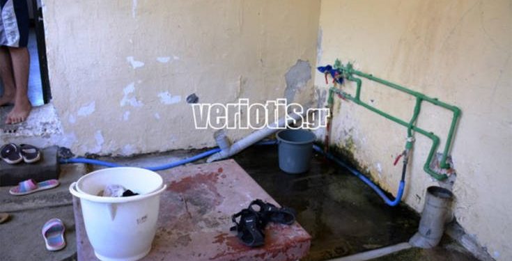 Διαμαρτυρίες προσφύγων για τις συνθήκες διαβίωσης στη δομή της Αγίας Βαρβάρας