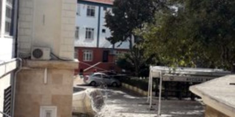 Μνήμες του φονικού σεισμού του 1999 ξύπνησαν στην Κωνσταντινούπολη – News.gr