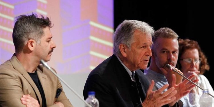 Κώστας Γαβράς: «Ο ελληνικός λαός υπέφερε φοβερά και η Ευρώπη έπαιξε αρνητικό ρόλο»