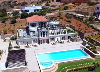 Ρώσος κροίσος αγόρασε το σπίτι της ταινίας «Η Νεράιδα και Το Παλικάρι» – News.gr