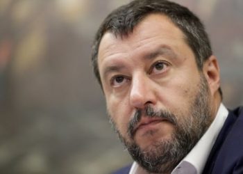 Ο Σαλβίνι απαγόρευσε σε πλοίο ΜΚΟ να μπει στα χωρικά ύδατα της Ιταλίας
