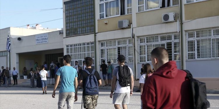 Την Τετάρτη το πρώτο κουδούνι στα σχολεία