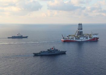 Συνοδεία δύο τουρκικών πολεμικών πλοίων το «Γιαβούζ» στην κυπριακή ΑΟΖ – News.gr