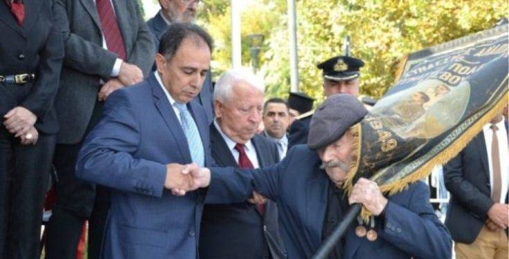 Ο 97χρονος τελευταίος ήρωας της Λέσβου στην παρέλαση για την 28η Οκτωβρίου – Newsbeast