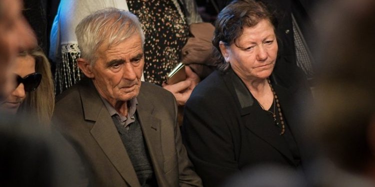 Δίωξη κατά της μητέρας του Κατσίφα άσκησαν οι αλβανικές Αρχές – News.gr