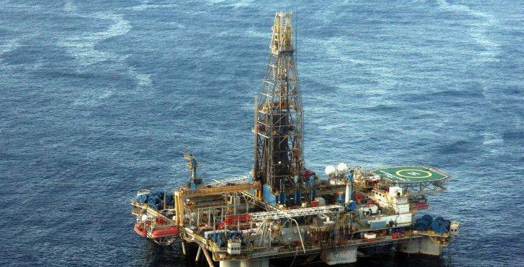 Κινήσεις πολιτών καταγγέλλουν την ψήφιση των συμβάσεων για τους υδρογονάνθρακες