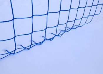 Ξύλο σε τοπικό αγώνα ποδοσφαίρου, ράμματα και χειροπέδες