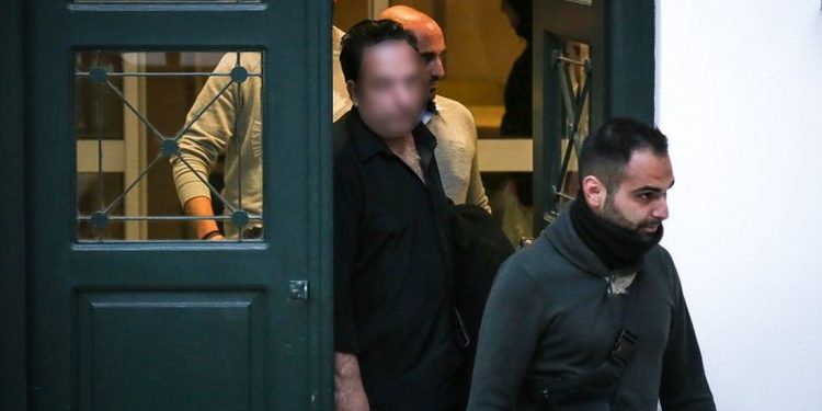 Απαλλαγή Ριχάρδου για το λαθρεμπόριο χρυσού ζητά ο εισαγγελέας – News.gr