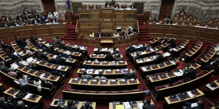 Υπερψηφίστηκε το αναπτυξιακό νομοσχέδιο της κυβέρνησης – News.gr
