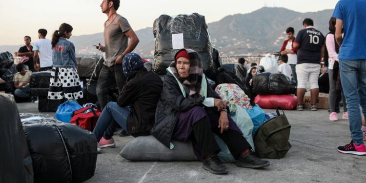 Σε δομές στην ενδοχώρα μεταφέρονται αύριο 700 αιτούντες άσυλο – News.gr