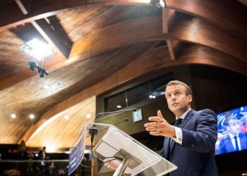 Μακρόν για προσφυγικό: Η Ελλάδα έχει δίκιο και η Τουρκία το εκμεταλλεύεται