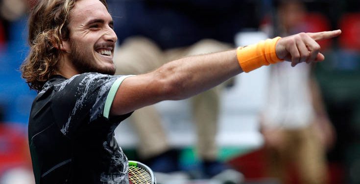 Στέφανος Τσιτσιπάς: Στα ημιτελικά του Shanghai Masters με μεγάλη ανατροπή επί του Τζόκοβιτς