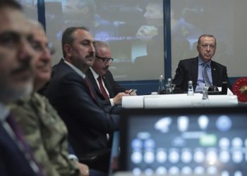 Δεν θα σταματήσουμε τις στρατιωτικές επιχειρήσεις στη Συρία – News.gr