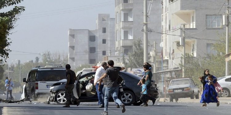 Ξεπέρασαν τους 60.000 οι εκτοπισμένοι από την εμπόλεμη ζώνη της Συρίας – News.gr