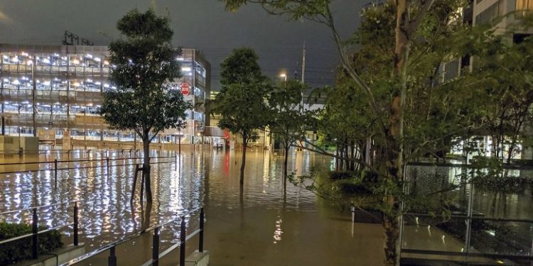 Φονικός τυφώνας με 18 νεκρούς σάρωσε την Ιαπωνία – News.gr