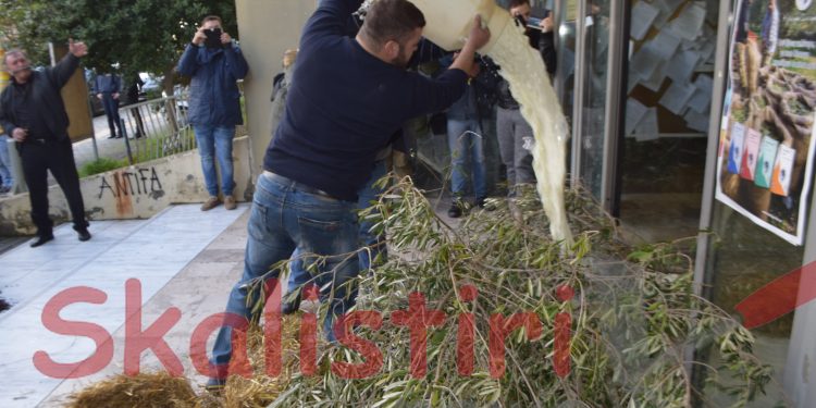ΟΜΟΣΠΟΝΔΙΑ ΑΓΡΟΤΙΚΩΝ ΣΥΛΛΟΓΩΝ ΗΛΕΙΑΣ: Ξεκινά με παράσταση διαμαρτυρίας στη ΔΕΗ τον κύκλο των δυναμικών κινητοποιήσεων