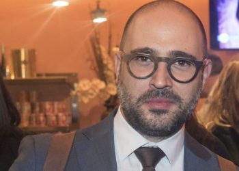 Εγώ, ντυμένος θεούσα, κάλεσα τα ΟΥΚ (ούτε καν ΕΚΑΜ) στο Τζόκερ – News.gr