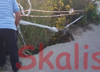Τεράστιος κρατήρας εγκυμονεί κινδύνους στο δρόμο Κάστρο Κυλλήνης προς Βρανά!