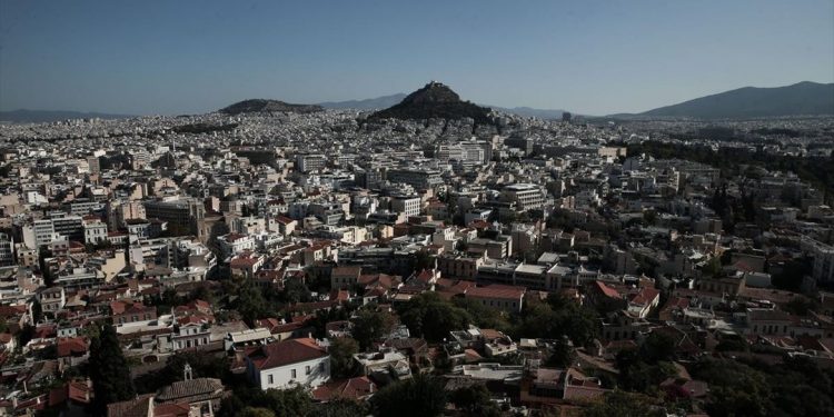 Άναψε «πράσινο» για μείωση της φορολογίας ακινήτων