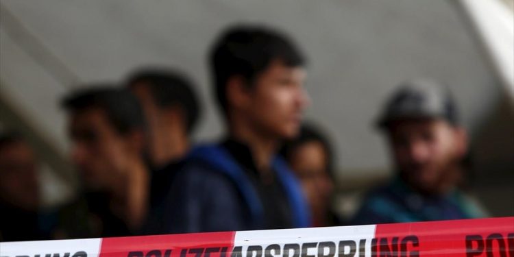 Δημοσκόπηση - Γερμανία: Κατά του σχεδίου Ζεεχόφερ για το μεταναστευτικό