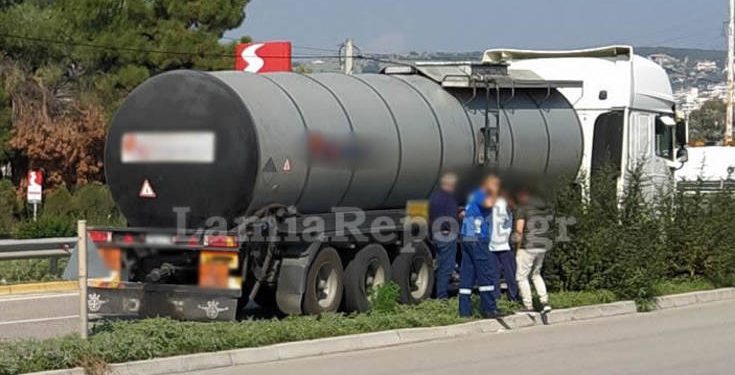 Λαμία: Αυτοκίνητο χωρίς οδηγό βγήκε στην εθνική οδό