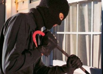 ΑΜΑΛΙΑΔΑ: Εξιχνίαση κλοπής σε οικία