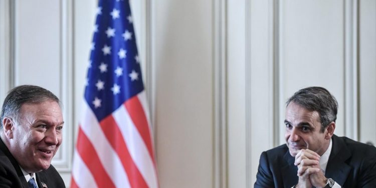 Μητσοτάκης σε Πομπέο: Η Τουρκία παραβιάζει τα κυριαρχιακά δικαιώματα της Κύπρου
