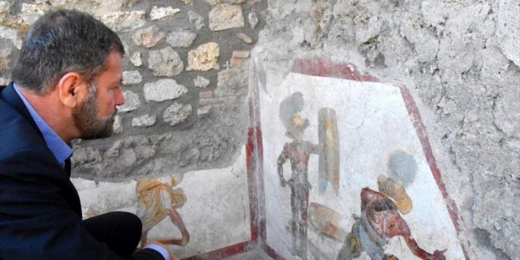 Πομπηία: Τοιχογραφία με μονομάχους έφερε στο φως η αρχαιολογική σκαπάνη