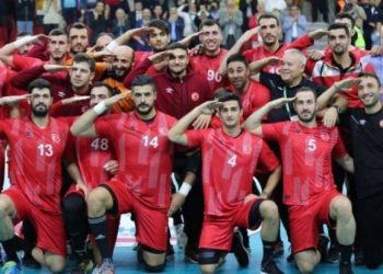 Ερντογάν και τουρκικός Τύπος κατά ΑΕΚ και Ολυμπιακού για τις τιμωρίες των παικτών τους